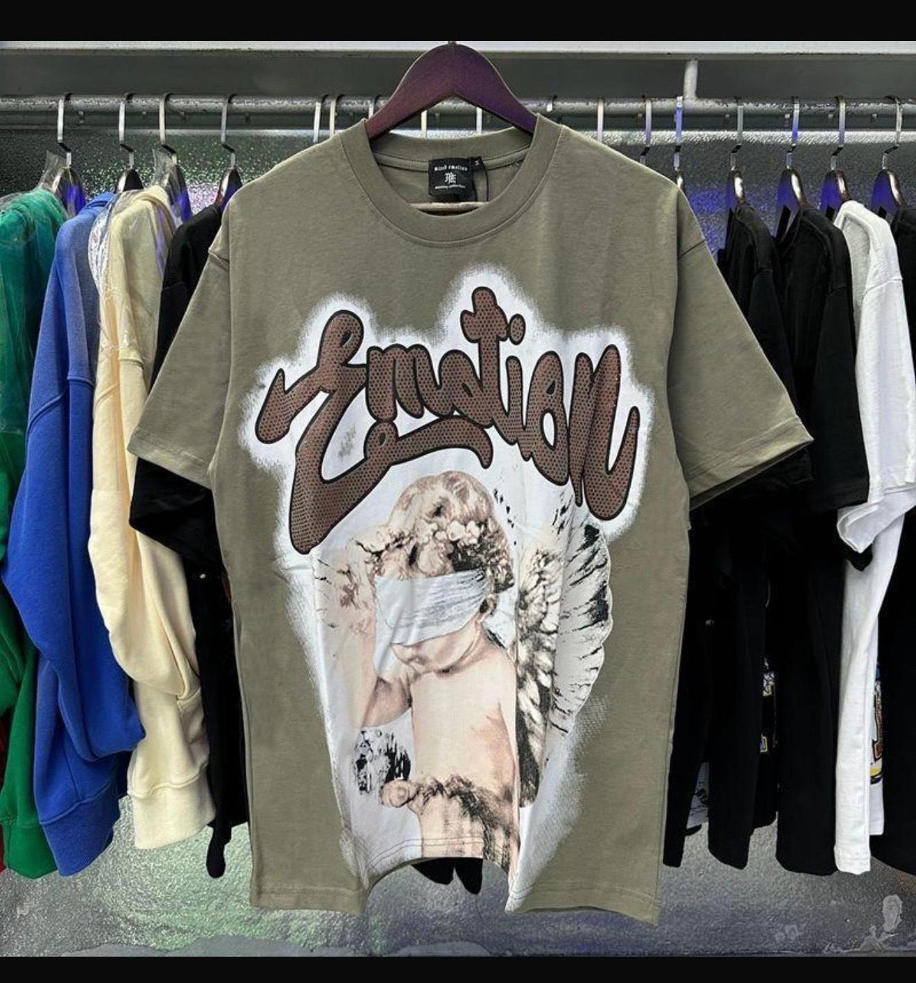 Camiseta “Emotion Angel Blind” – Streetwear Premium